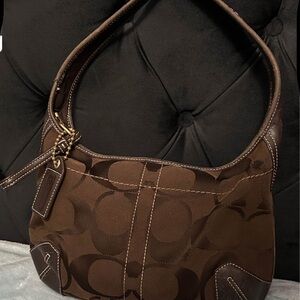 Coach Brown Shoulder Bag with Timeless Design